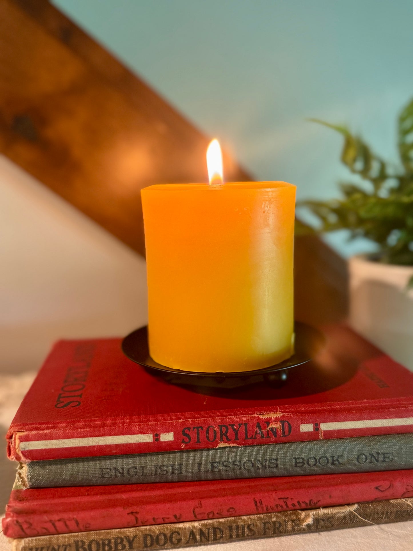 Beeswax Small Pillar