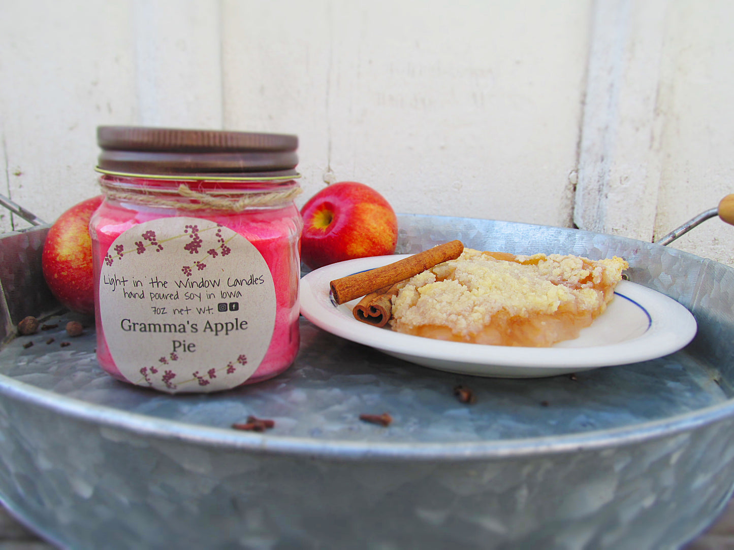 Gramma's Apple Pie 8oz Candle